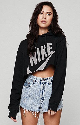 Nike cropped hoodie pacsun